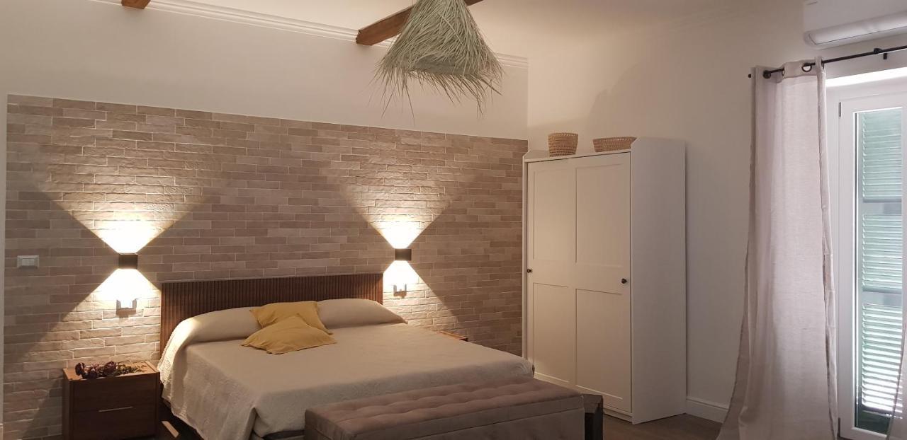 Casa Rosamari - Su Lago Di Posta Fibreno, Appartamento Con Camino المظهر الخارجي الصورة